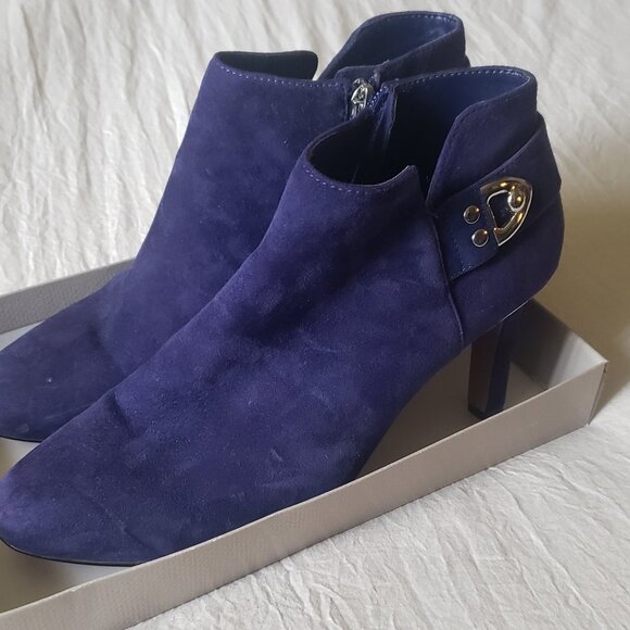 Vince Camuto Suede Booties, Dark Ultraviolet Blue, Size 9, 4 inch heel - Picture 2 of 8